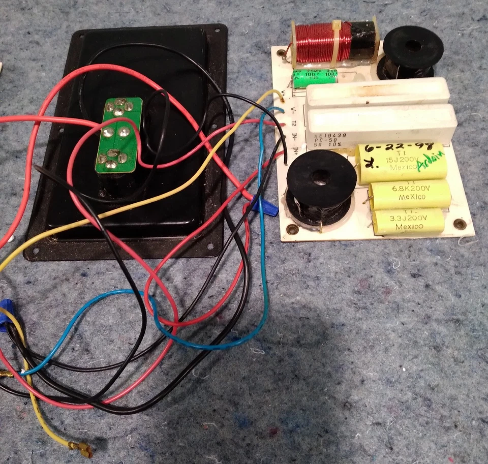 PEAVEY 115TI 2-WAY CROSSOVERS-2.2kHz XO FREQUENCY-DUAL 1/4" & ATTENUATOR-TESTED! - Image 4 of 4