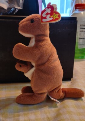 Ty Beanie Baby 1996 Pouch Kangaroo - RARE tag location! Style 4161