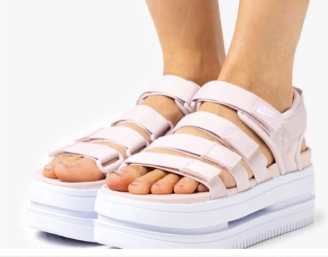 Sandalo NIKE Icon Classic plateau nuovo senza etichette