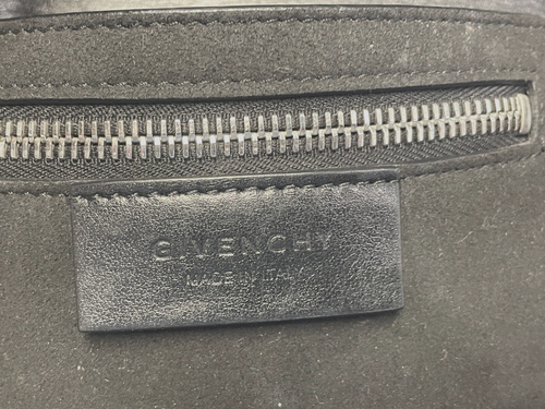 GIVENCHY Borsa a tracolla con catena taglio fiocco EF K 0136 pelle nera donna - Foto 10 di 10