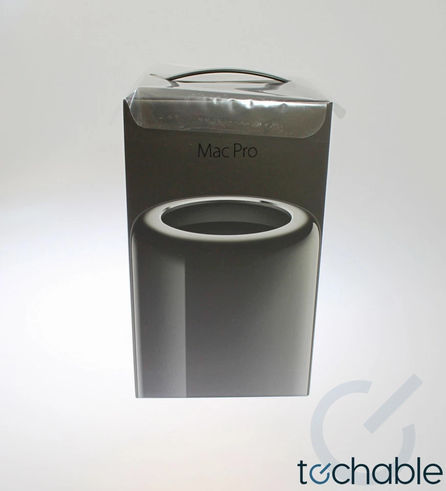 MAXED OUT Apple Mac Pro 2013 | 2.7GHz 12-Core | 128GB RAM | 1TB SSD | Dual D700 - Image 4 of 4