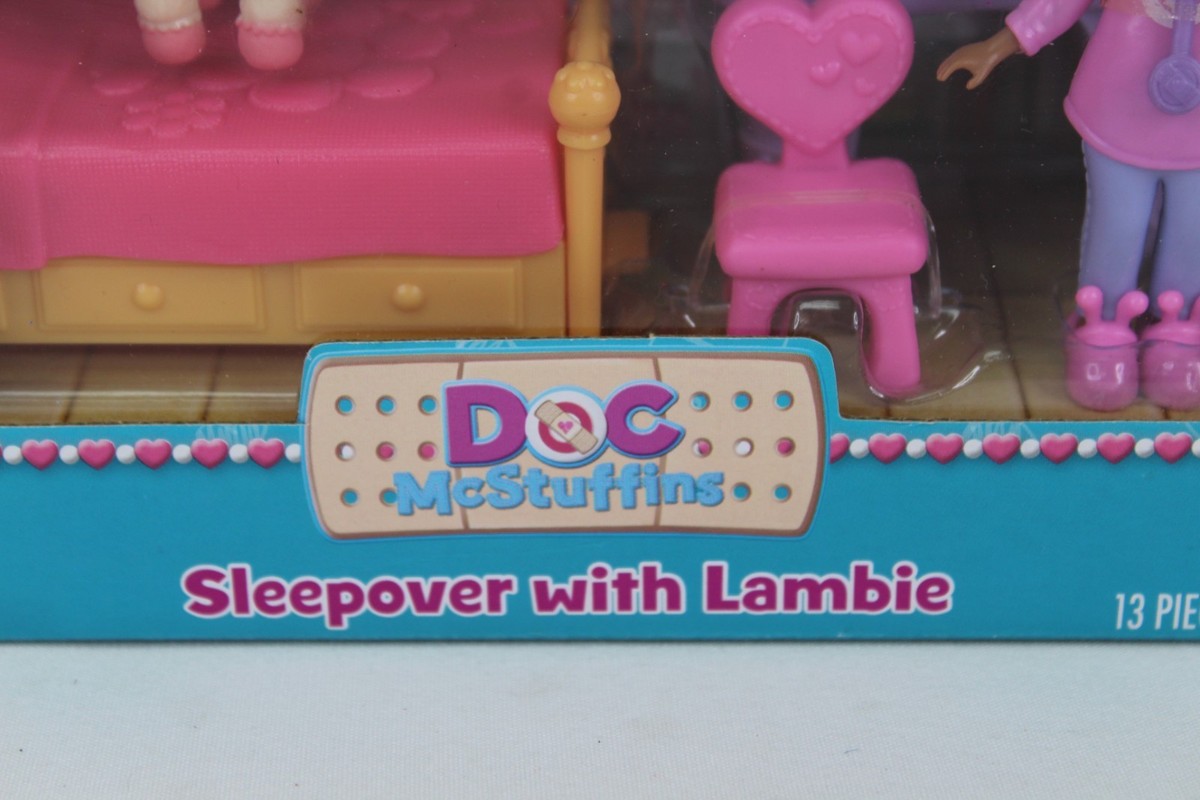 Disney Doc McStuffins Sleepover with Lambie Playset 2014 Just Play