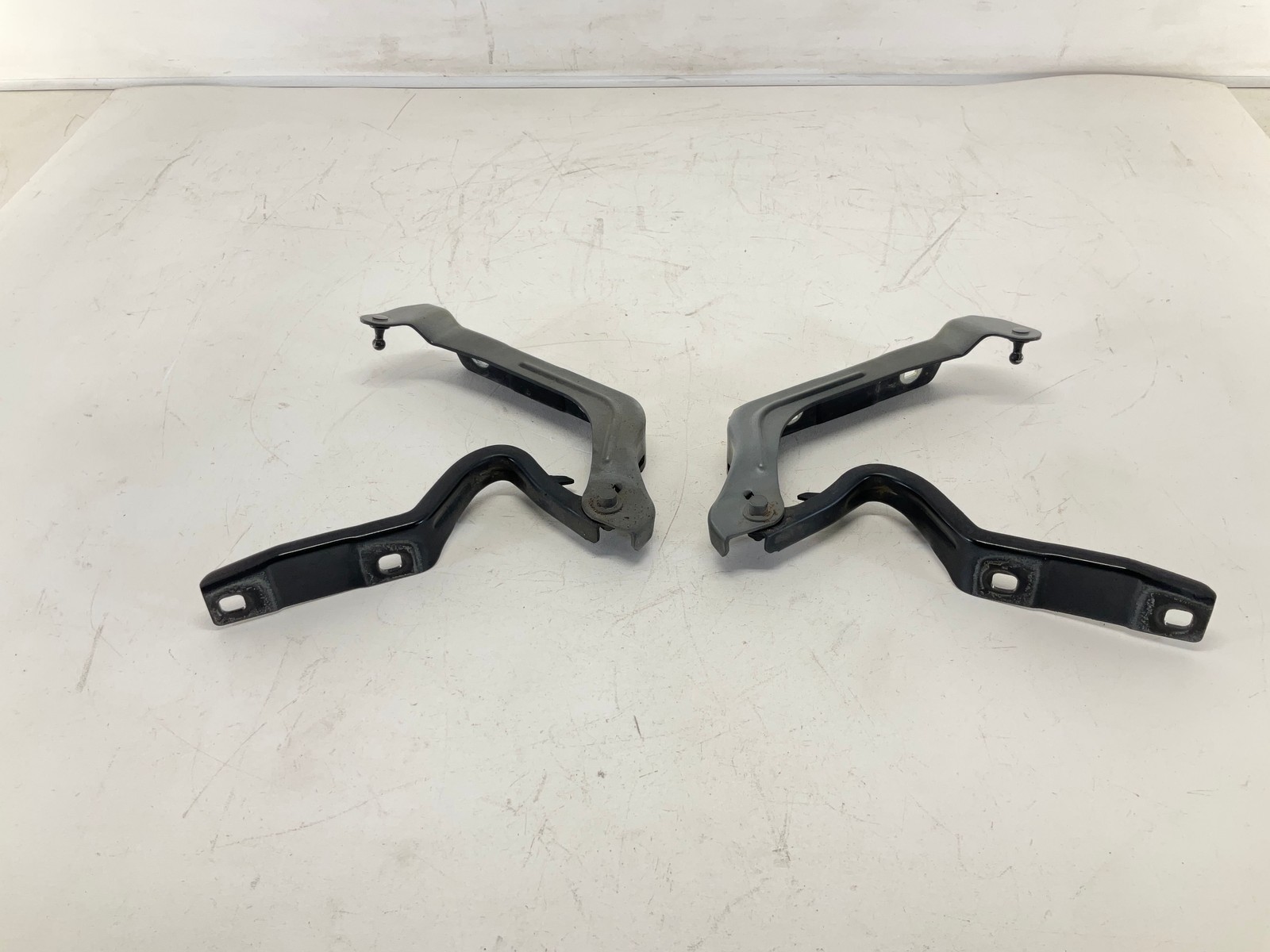 14-20 MASERATI Ghibli Hood Left Driver & Right Passenger Hinge CM