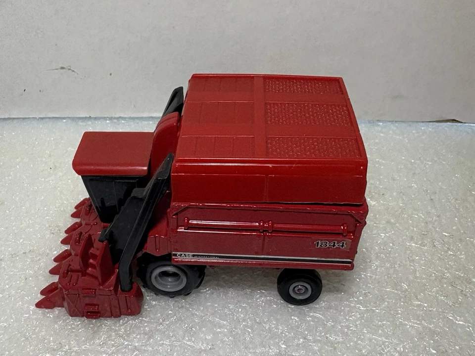 Ertl Case IH 1844 Cotton Picker, Diecast 1/80 - Image 2 of 4