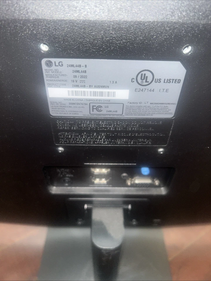 Lg Monitor - Image 3 of 3