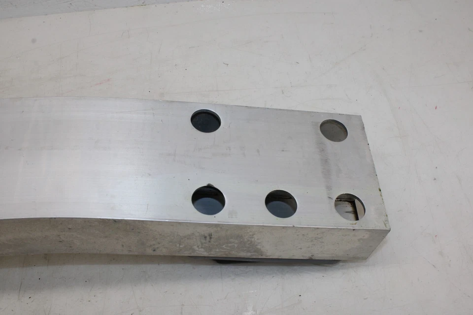 Задняя арматура для Nissan 350z 2003-2009 годов выпуска от оригинального производителя KA46 - Изображение 2 из 4