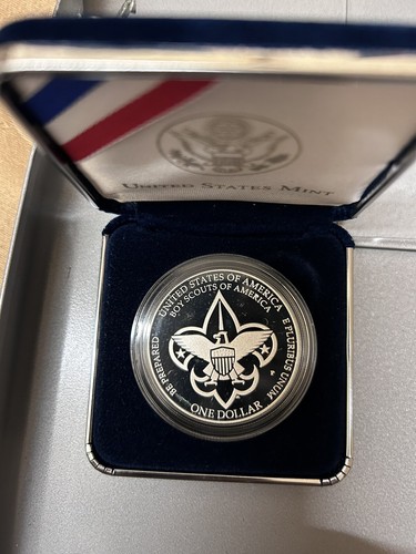 2010-P Boy Scouts of America Centennial Commemorative Proof Silver Dollar Coin - Picture 8 of 9