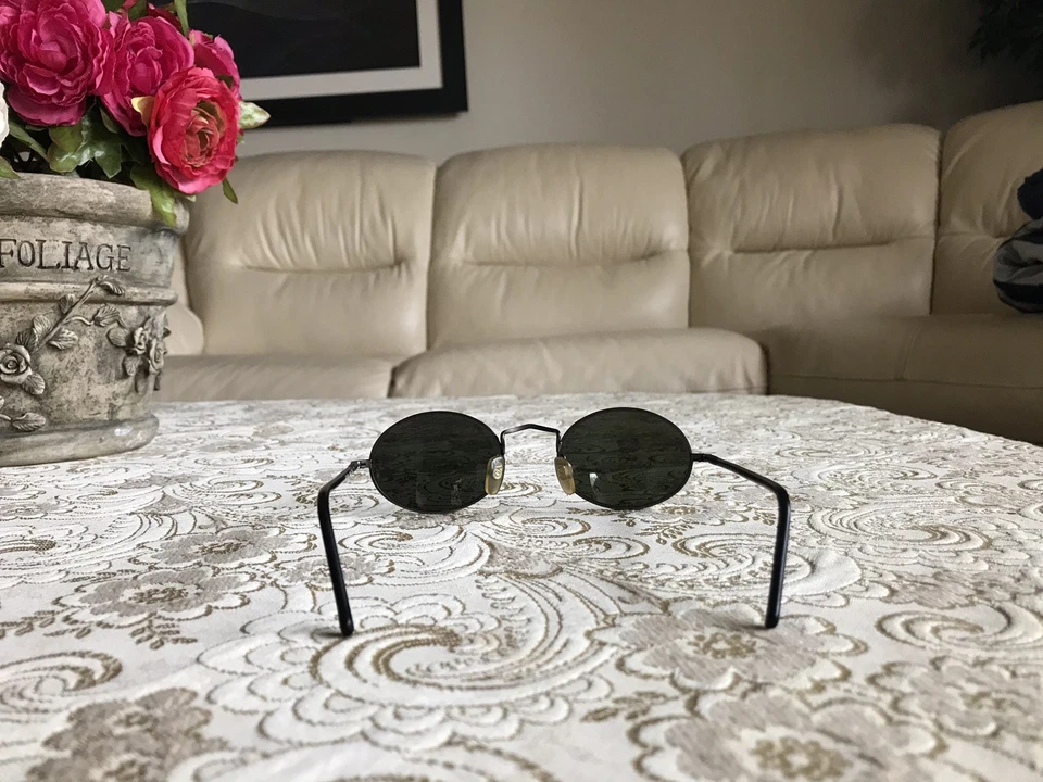 Authentic Vintage Giorgio Armani 650 915/36 with 100% UV Gray Lenses.. NOS - Image 4 of 4