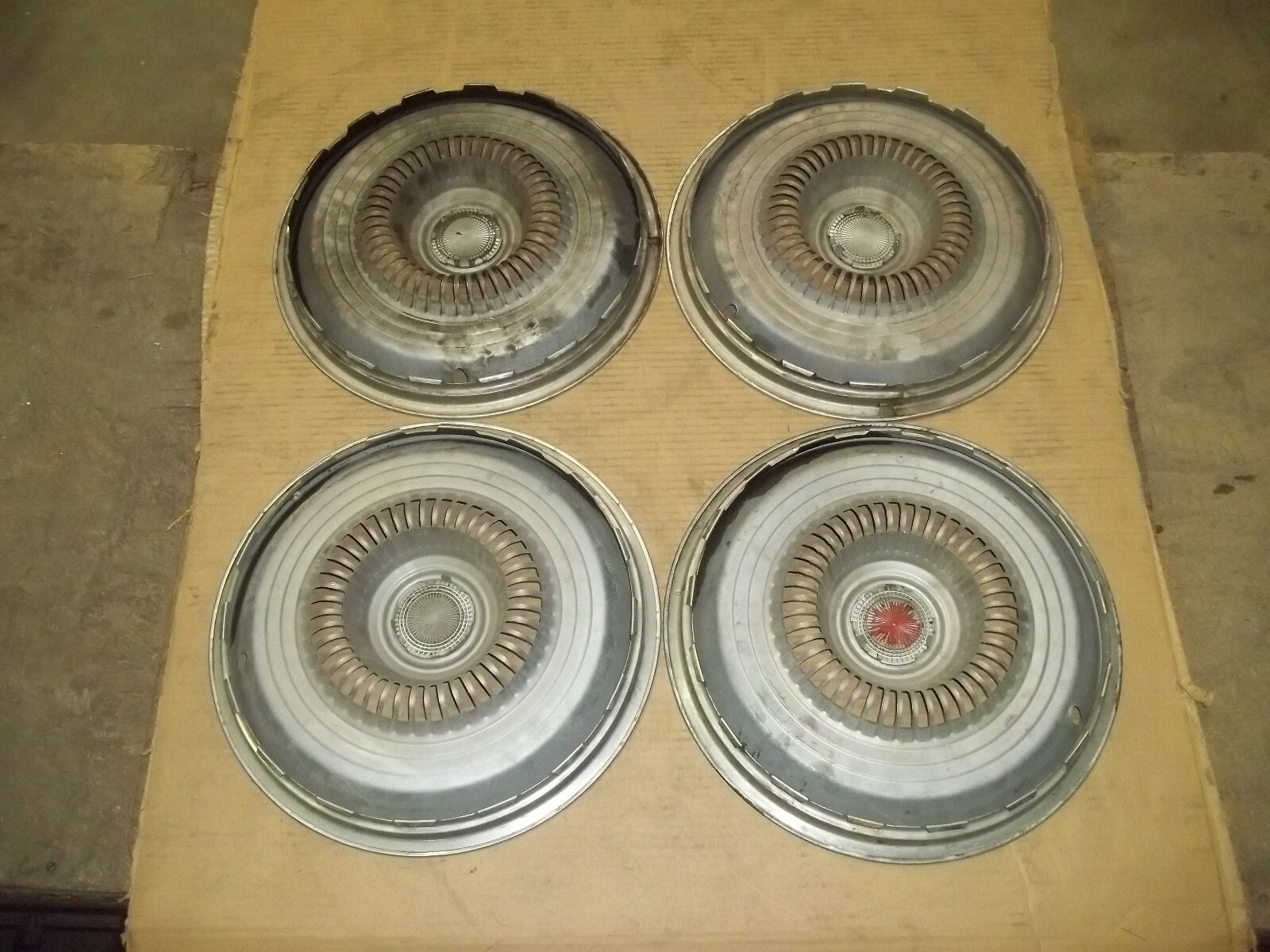 75 76 77 78 Ford Maverick Comet Granada Monarch Hubcap Wheel Cover Hub