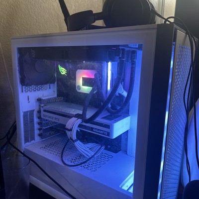 Gaming PC Ryzen 5 5600X RTX 3060 Ti 32GB RAM + LG 1440p 165Hz Monitor
