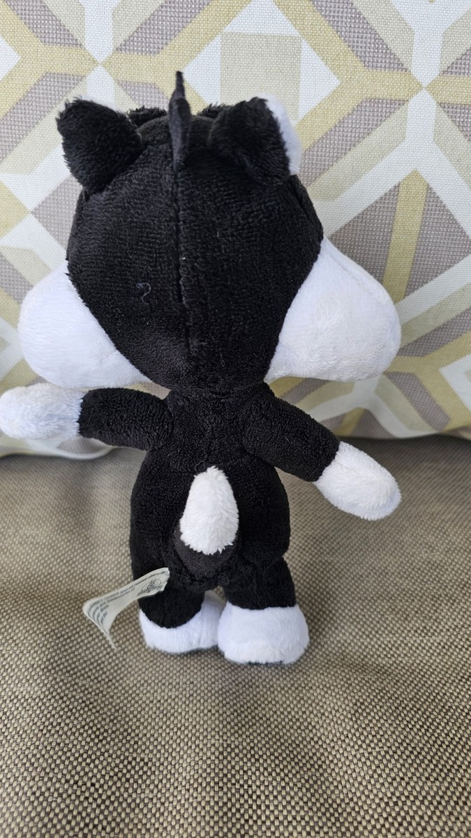 Six Flags Exclusive Looney Tunes BABY SYLVESTER CAT 8