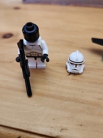 LEGO Star Wars Minifig SW0127 Clone Jet Trooper, Sky Corps (Phase 2) Black Head