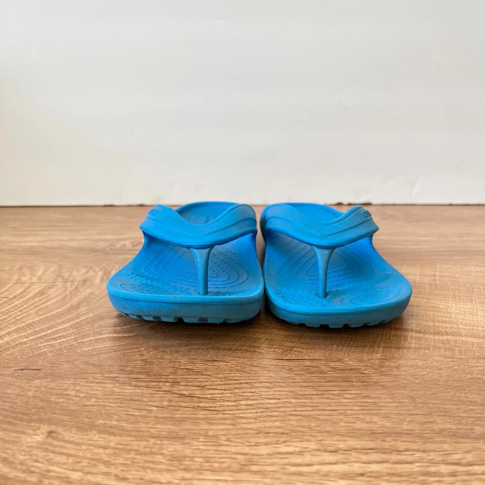 Chanclas Crocs clásicas punta abierta azul aguamarina zapatillas para niños talla 12  Foto 3 de 4