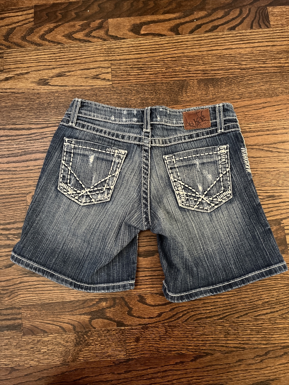 BKE Buckle Stella Blue Jean Shorts Size 26 Ripped, Distressed - View 7