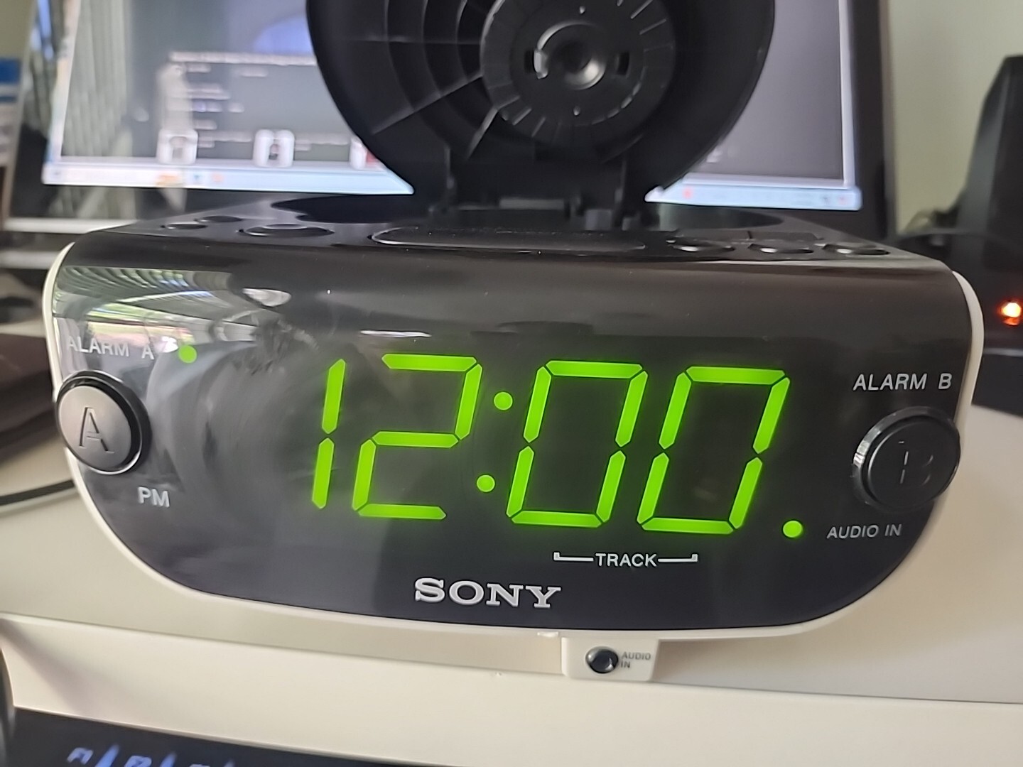 Sony ICFCD815 AM/FM Stereo CD Clock Radio with Alarm CD Player