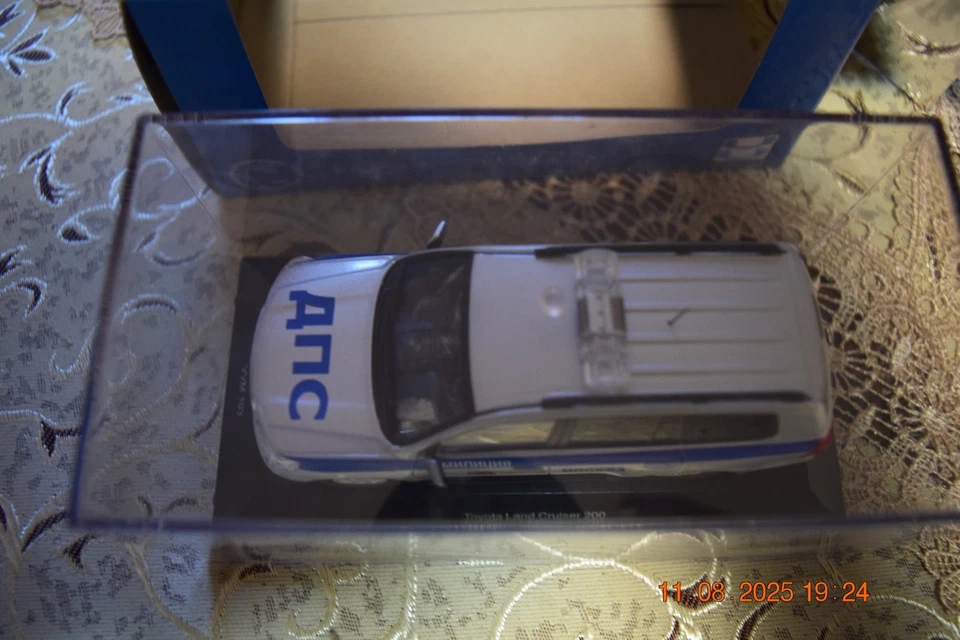 Toyota Land Cruiser 200  Moscow police DPS 2010 Spark [VVM103] - Image 4 of 4