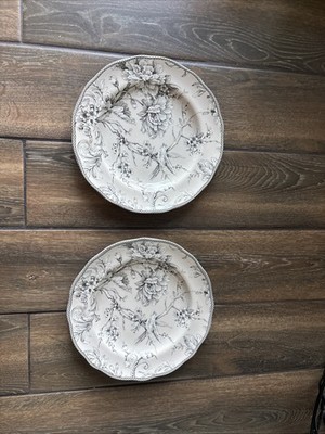 Adelaide Antique White Dinner Set (2)