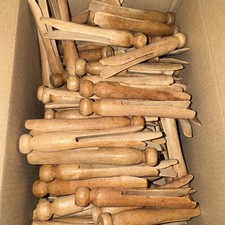 Lot of 85 Vintage Aged Wooden Clothes Pins Round Head Flat Top. B12 