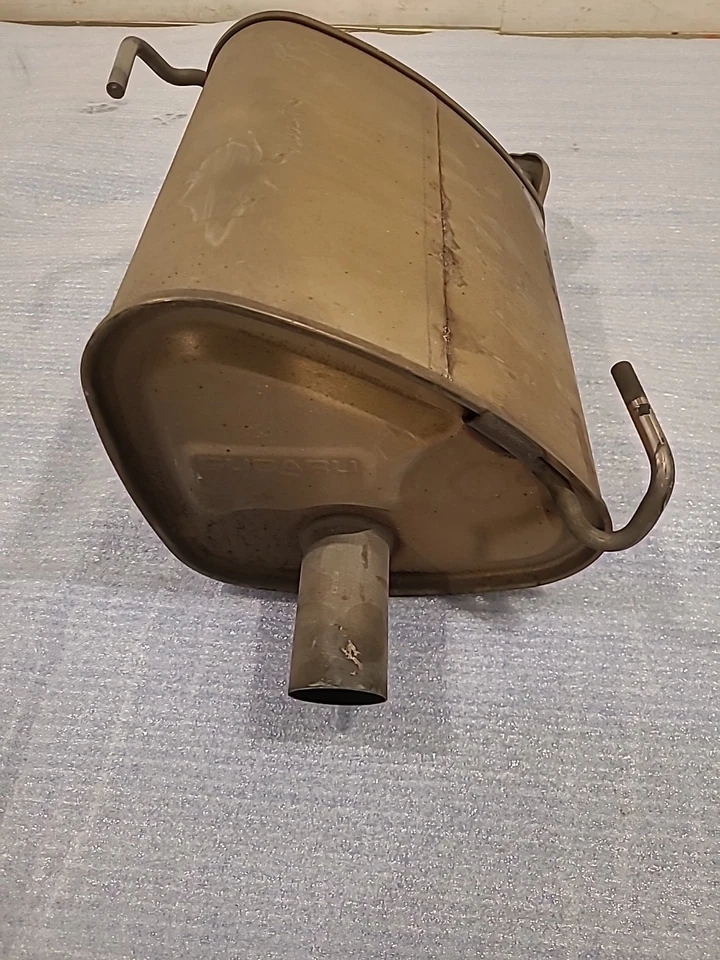 Silenciador sistema de escape trasero Subaru Legacy 2018-2019 2,5 L OEM Foto 3 de 4