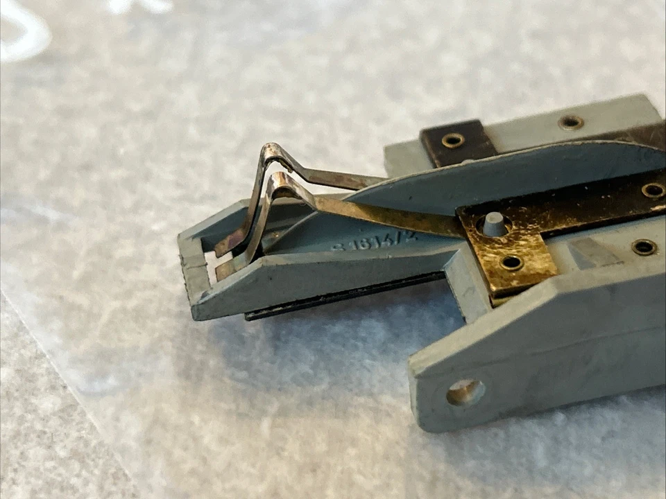 Dual CS 1010 Kurzschließer Stummschaltung Kontakt  CS1010 Plattenspieler - Bild 2 von 4