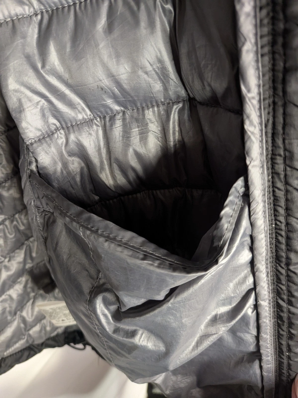 Nissan Men's Black Quilted Hooded Full Zip Puffer Jacket Size M - product detail image 6