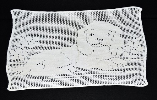 Corredor de mesa vintage blanco ganchillo acostado perro detalles florales 12" x 21" - Imagen 7 de 7