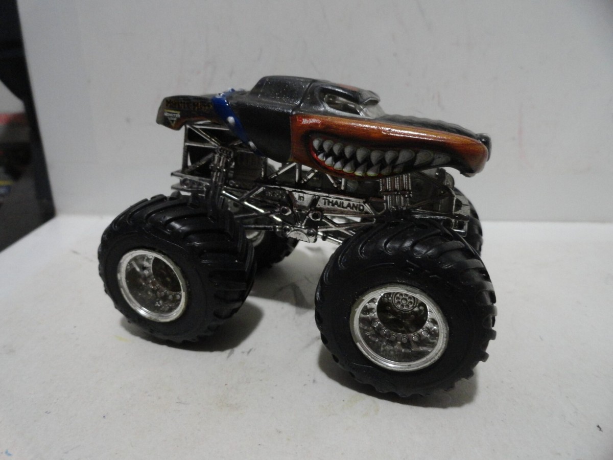 Monster Mutt Rottweiler Monster Truck Hot Wheels Monster Jam Monster