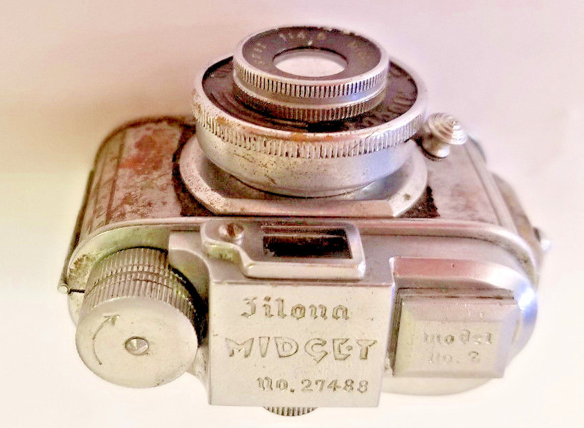 Jilona ミニカメラ MIDGET 27488 Vintage Jilona Midget Model 2 Camera Number 27488, Circa