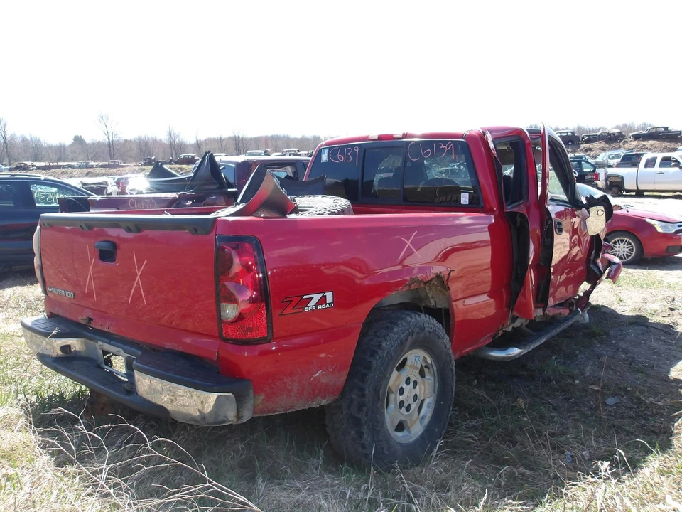 Used Washer Fluid Reservoir fits: 2007 Chevrolet Silverado 1500 pickup classic s Foto 3 de 4