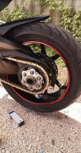 Carter paraschizzi catena DUCATI Multistrada 1200-1260 dal 2015-2020 - Foto 4 di 6