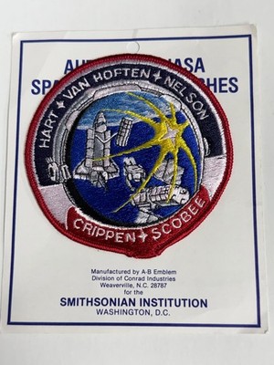 VTG 984 NASA STS-41C Challenger Space Shuttle Patch / Original Smithsonian Card
