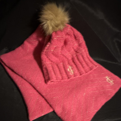 Juicy Couture Women display picture 3