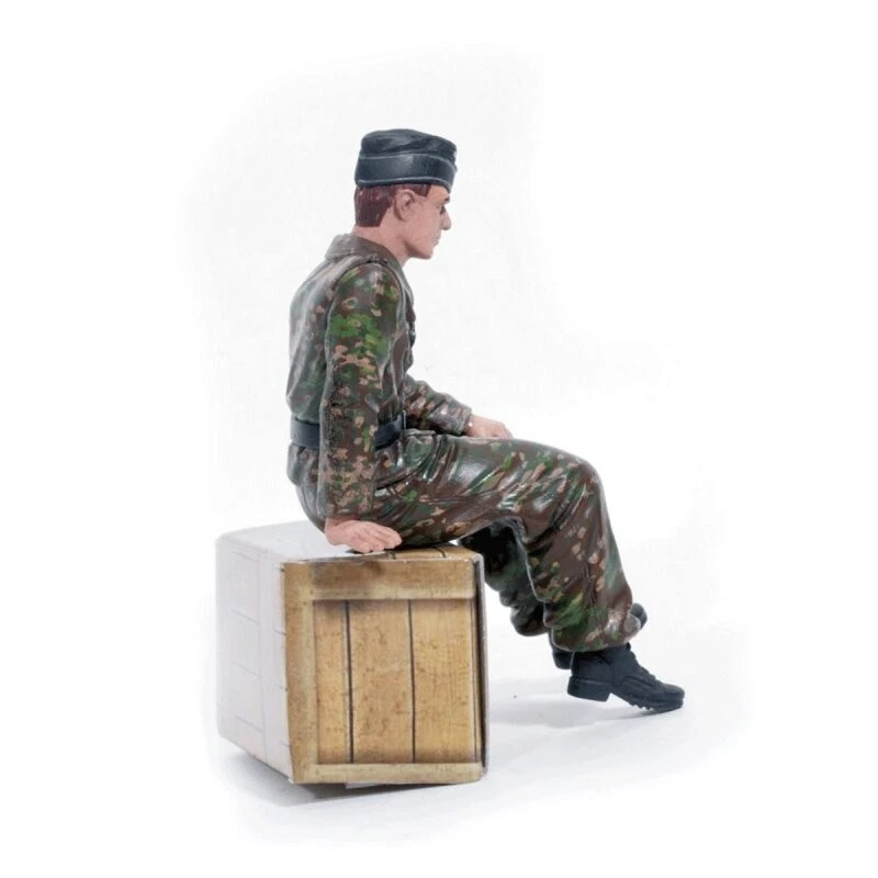 1/16 TORRO figurine 85115 Chauffeur Driver WITTMANN's TIGER Tank Crew 1944 - Immagine 3 di 4