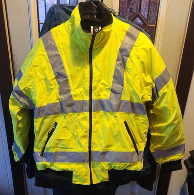 high visibility fleece lined Gillette Stadium parking safety jacket size L