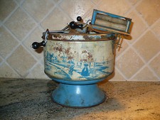 ANTIQUE WOLVERINE TIN CHILD'S TOY WASHING MACHINE