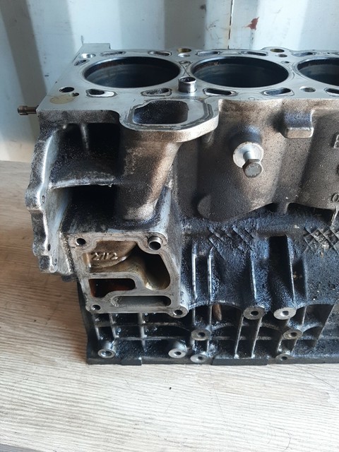 7502903 bmw двигатель