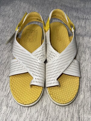BareTraps Women's Yellow/White Strappy Sandal Size Rebound technology NWT 