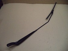 Peugeot 208 Wischerarm Scheibenwischerarm vorne rechts 9673292080 46tkm