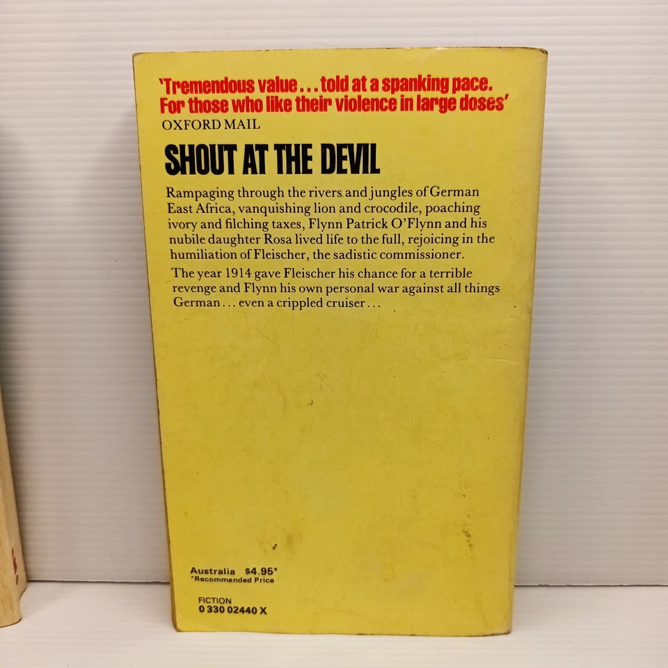 Paquete de 3 novelas de Wilbur Smith. Cry Wolf. Grita al diablo. Hambriento como el mar. Foto 3 de 4
