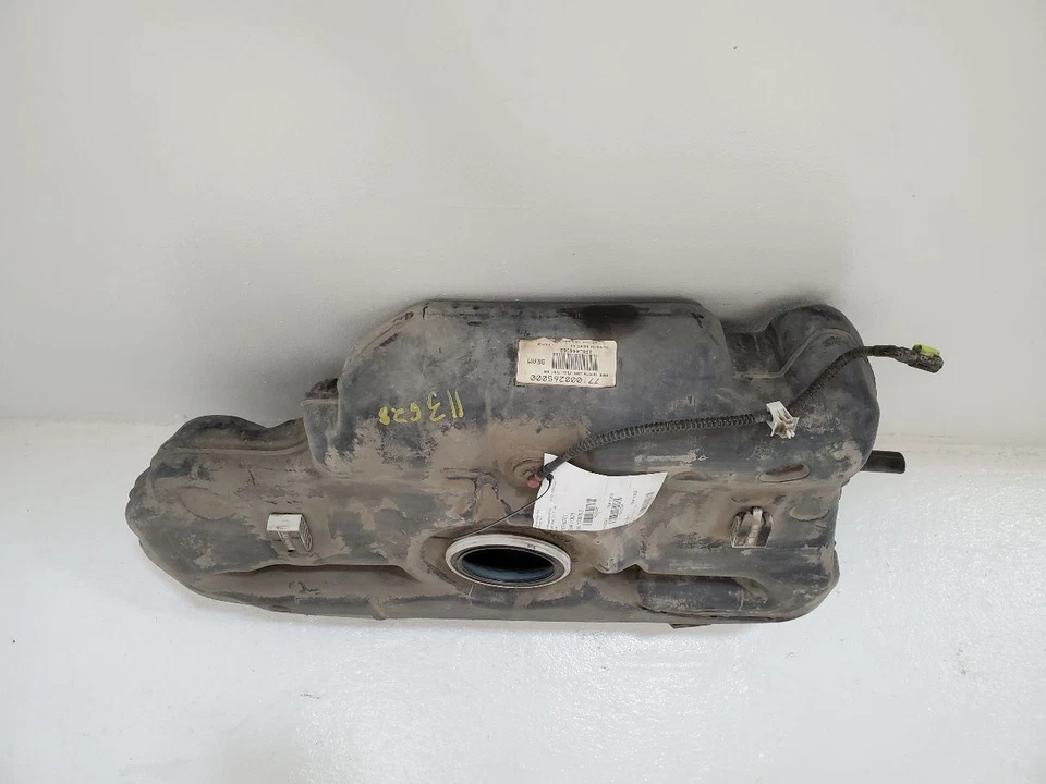 09-14 TOYOTA MATRIX Fuel Tank Canada Market FWD 13 Gallon 7700102351 - Imagem 2 de 4