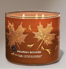 Nuevo en caja Bath & Body Works Pumpkin Bonfire 14,5 OZ vela de 3 mechas - ¡Envío gratuito!