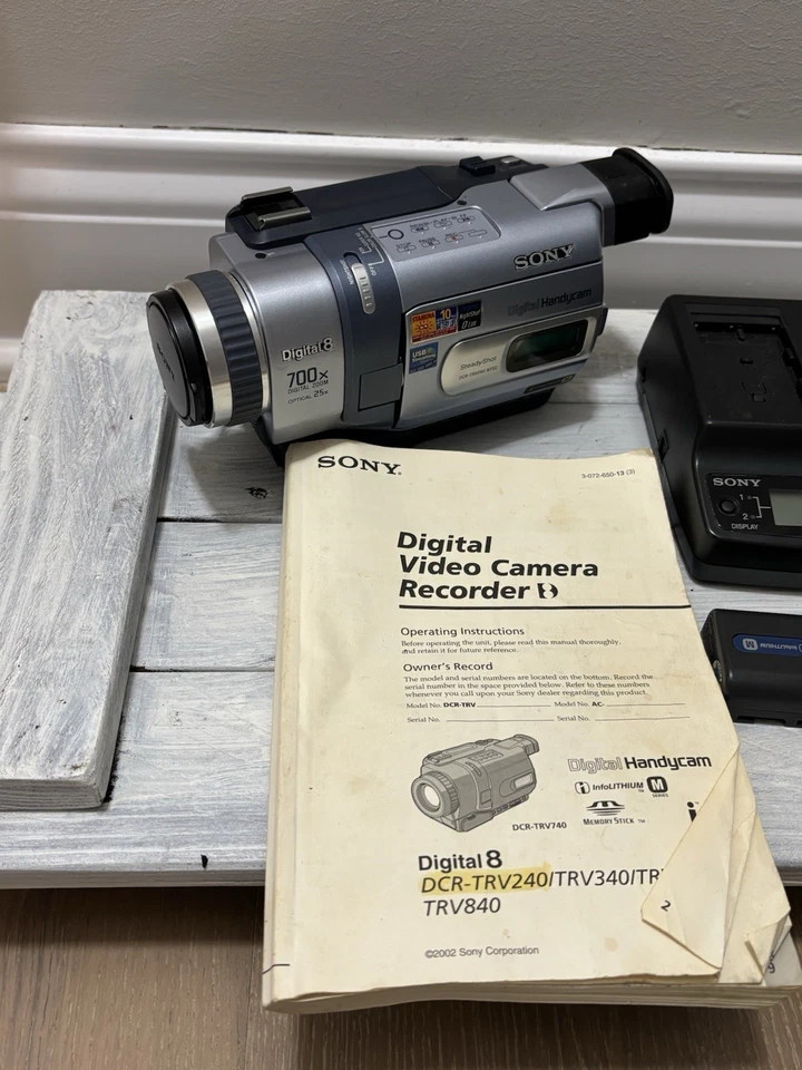 Sony Handycam DCR-TRV240 Digital 8 Camcorder w/Nightshot TESTED = PASSED✅ - Image 4 of 4