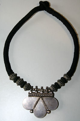 Collier Perles En Argent Indien - Bijou Vintage Des Années 1990 Et Plus, Avec Poinçon Et Légères Rayures