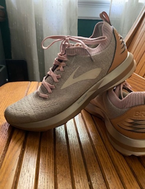 brooks shoes rose gold