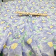 Oakhurst Textiles MUTED LAVENDER YELLOW GREEN Lg Motif Flowers BTY Cotton Fabric