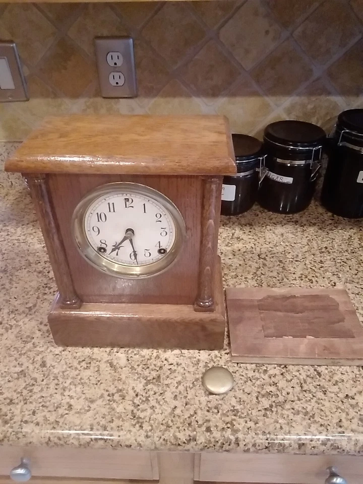 Antiguo Reloj de Manto Sesiones 8 Días, Huelga Media Hora, Catedral Gong Foto 2 de 4