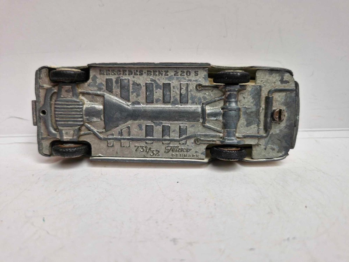 Tekno - 1:43 - Mercedes-Benz 220S 731/32 - Fabriqué au