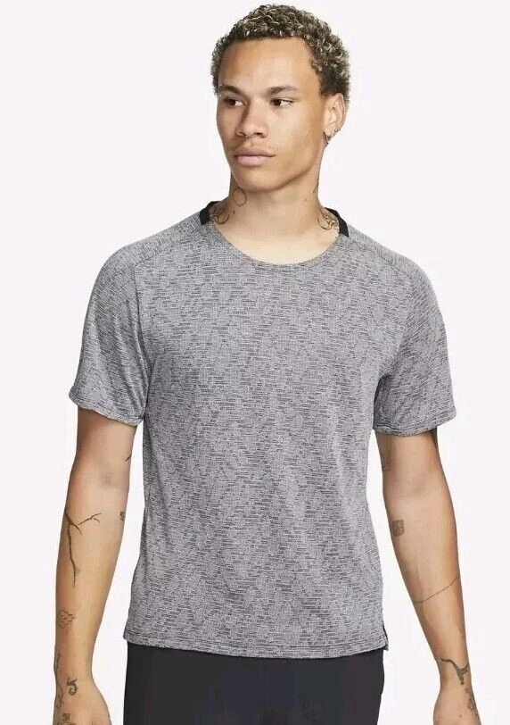 Nike Men's XL Dri-FIT Run Division Pinnacle Running Shirt DQ6540-010 MSRP $80