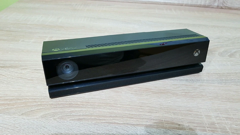 KINECT SENSOR V2 WIN 10 USB 3.0 3D SCANNING MOTION CAP XBOX ONE X  WITH ADAPTER - Image 4 of 4