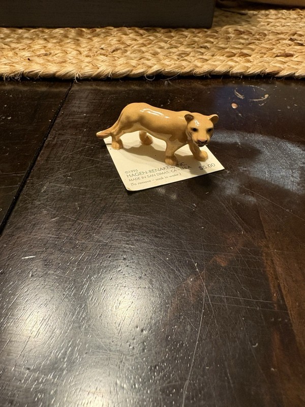 Vintage Hagen Renaker Mama Lion With Pink Nose Miniature Figurine